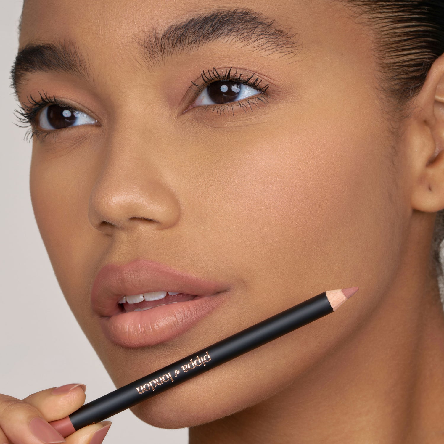 Defining Lip Liner 602 - Bianna