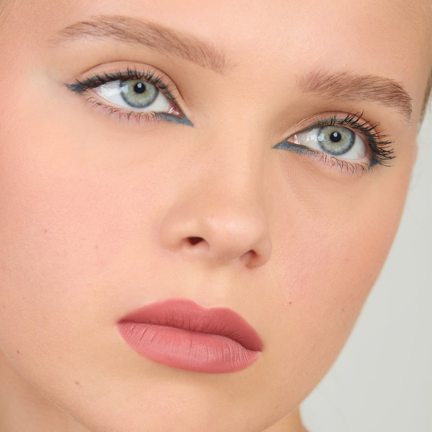 True Kohl Kajal Eyeliner 831 - Green