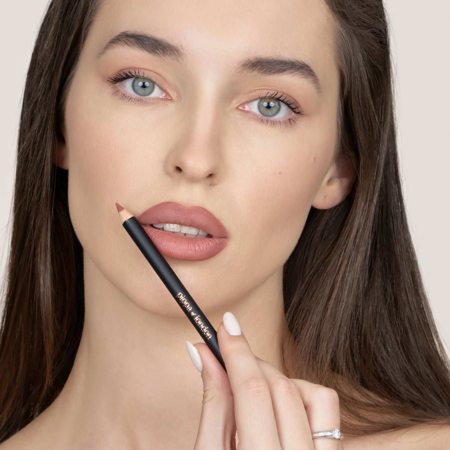 Defining Lip Liner 601 - Gerana