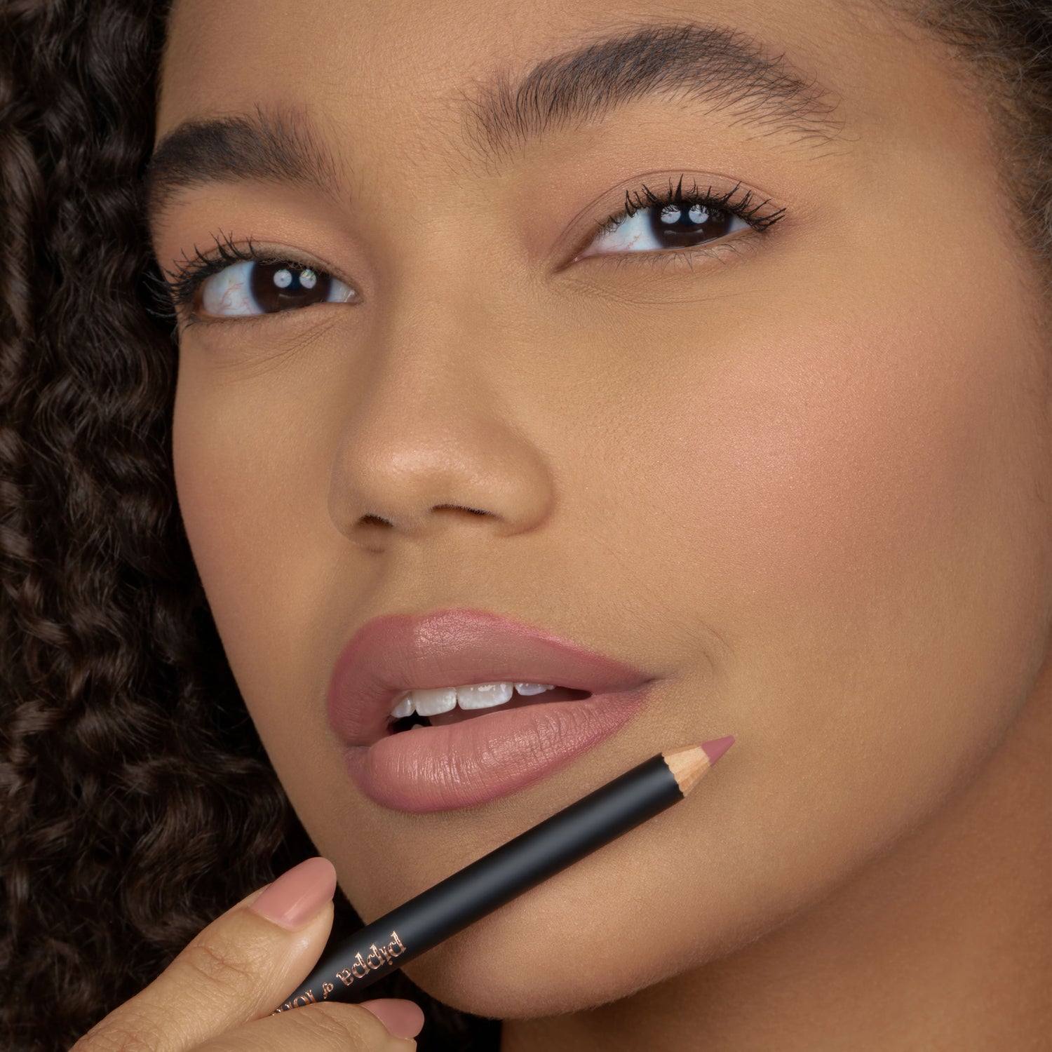 Defining Lip Liner 616 - Antinoe