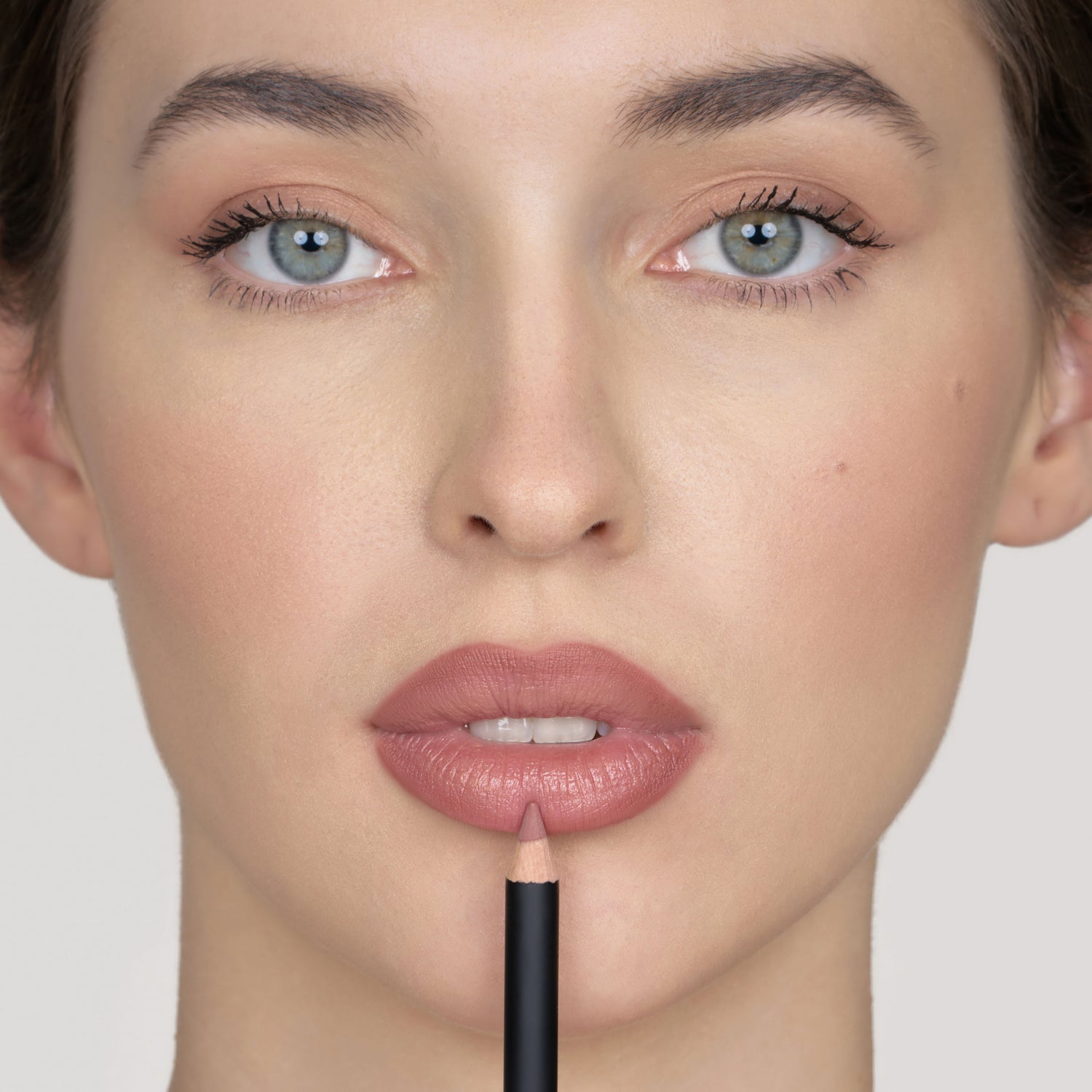Defining Lip Liner 602 - Bianna