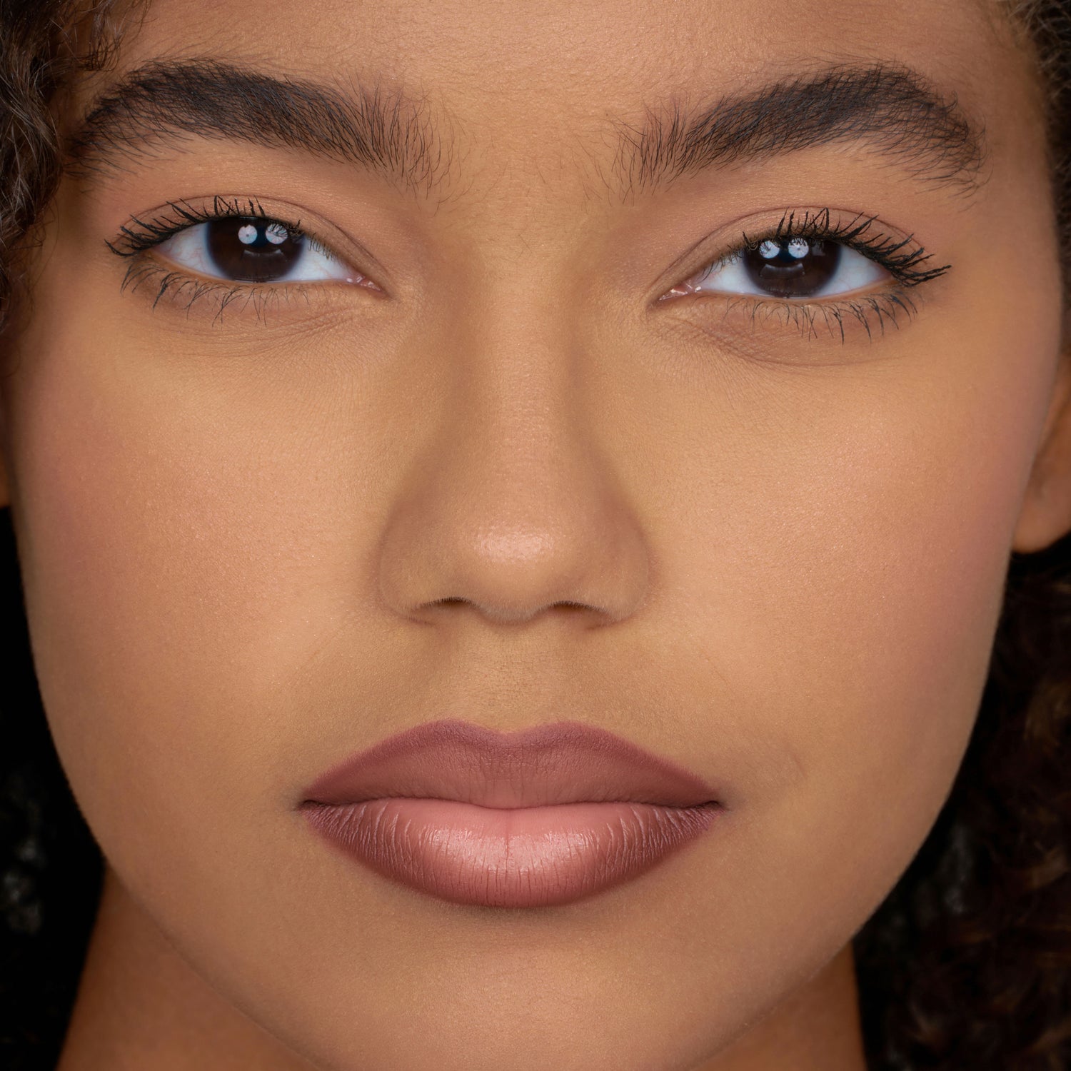 Defining Lip Liner 604 - Thronia