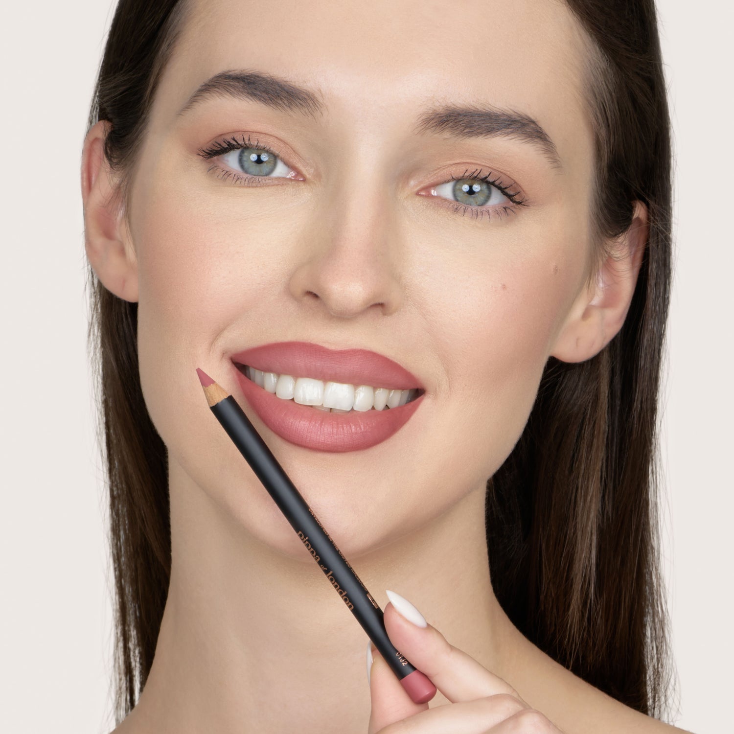 Defining Lip Liner 615 - Scylla