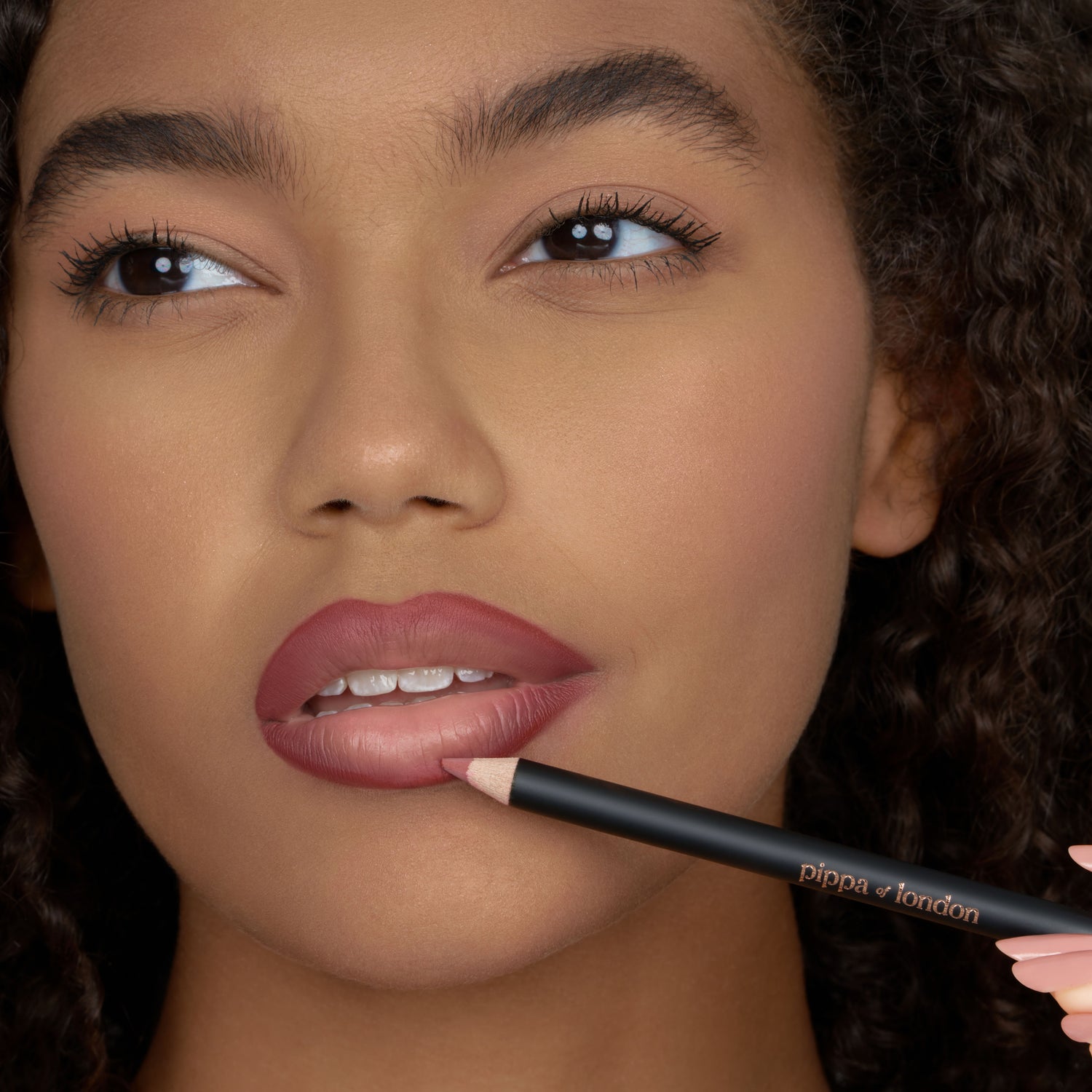 Defining Lip Liner 611 - Polyxo