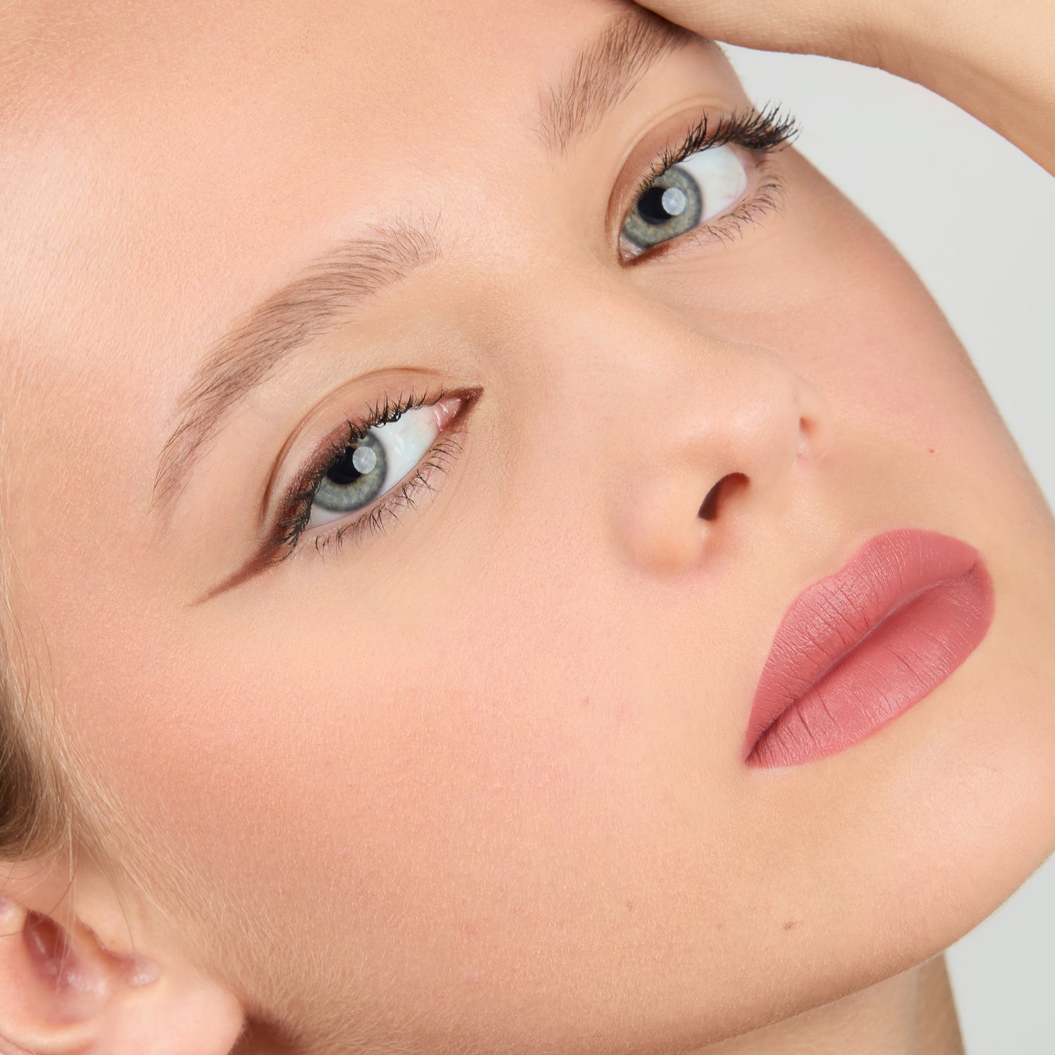 True Kohl Kajal Eyeliner 823 - Acrylic Brown