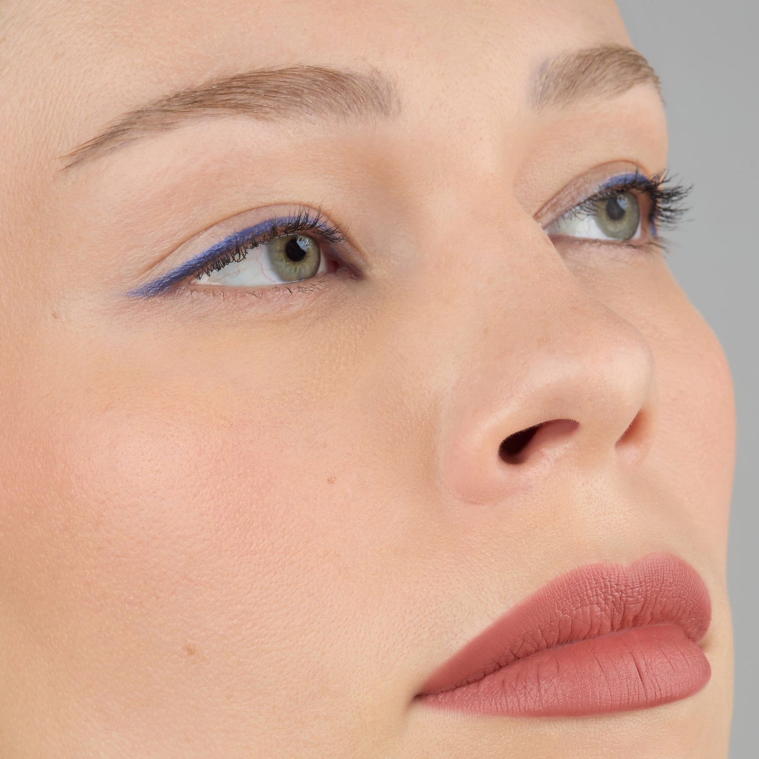 True Kohl Kajal Eyeliner 829 - Ocean Blue