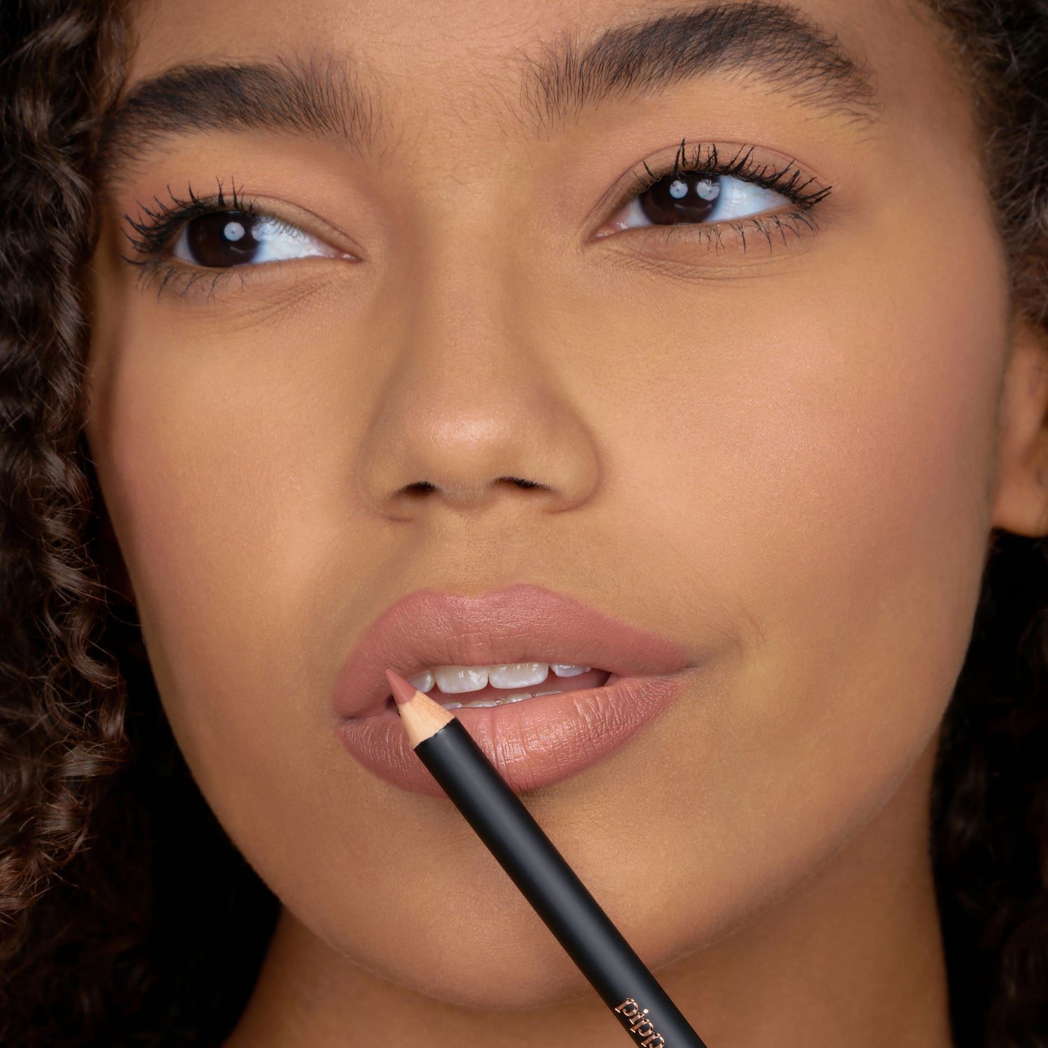 Defining Lip Liner 601 - Gerana